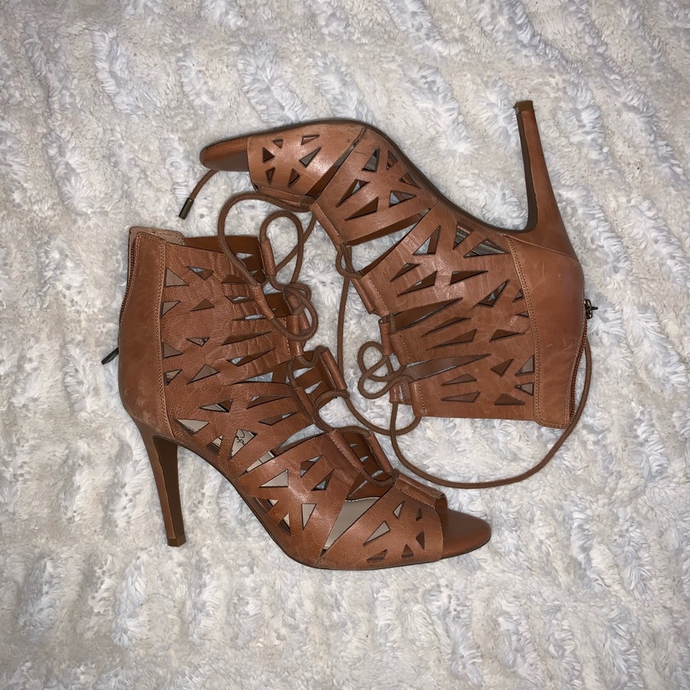 Jessica Simpson Emerita Heels